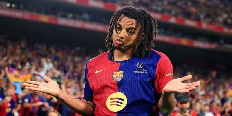 Kounde nằm trong tầm ngắm của Al Nassr